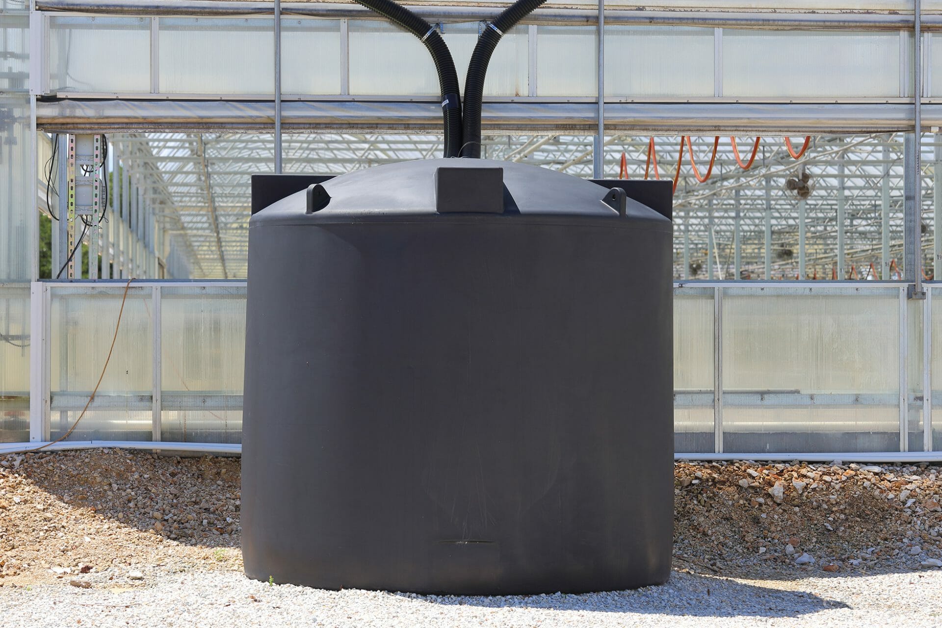 10000 Gallon Plastic Vertical Water Storage Tank in Beige